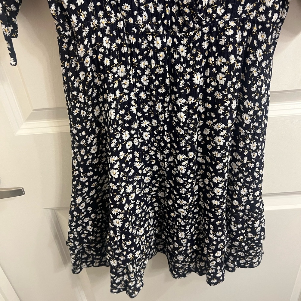 ePretty Floral Cold Shoulder Ruffle Dress - Picture 9 of 14